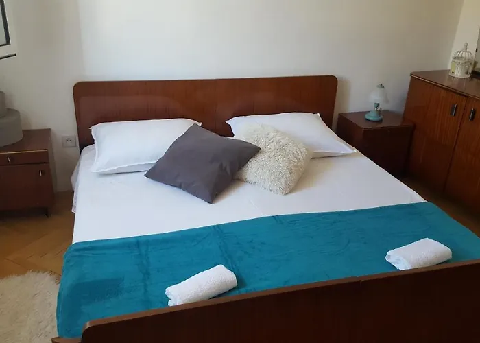 With Parking Space Pag - 12649 * Pag Town